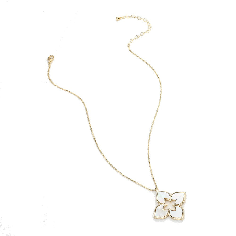 Cream Mother Of Pearl Flower Clover Pendant Necklace (Gold Chain)